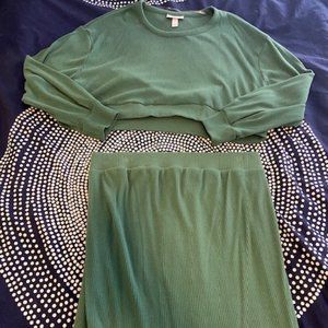 Isabel Maternity Ribbed Green Cropped Sweater and Skirt Set - XL